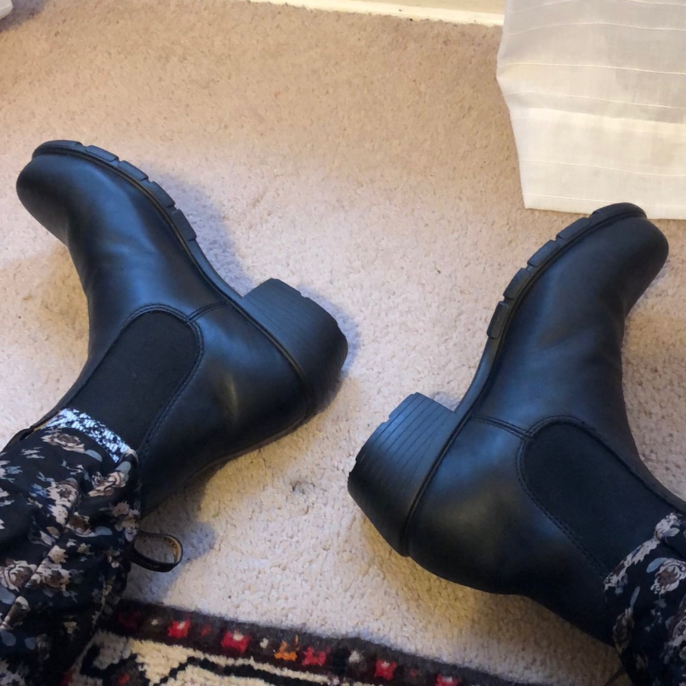 oBlundstone Women's 1671 - size 8.5 US/5.5 AU